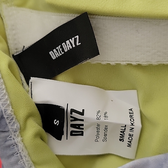 Daze Dayz Onepiece Swim Size Small - Picture 4 of 5